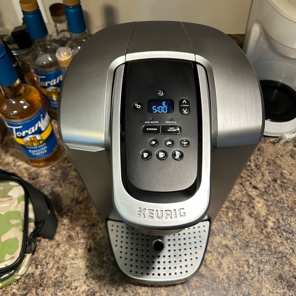 Keurig K-Elite Coffee Maker - Picture 4 of 10